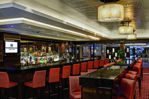 NCL Norwegian Epic Maltings Whiskey Bar, Credit - INGRID FIEBAK-KREMER.jpeg